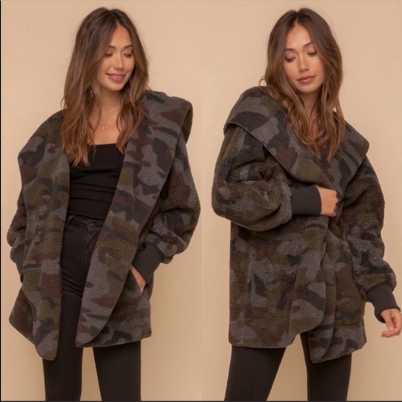 Fuzzy Camouflage Jacket🇺🇸 - Picture 4 of 4